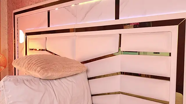 ambar rosse25 online show from 09/30/25, 12:00