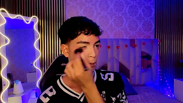 LIHIAN TAY online show from 04/05/26, 12:56