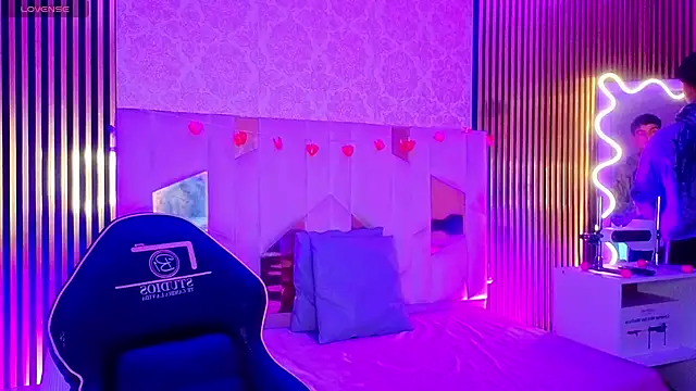 LIHIAN TAY online show from 04/14/26, 11:59