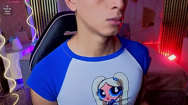 LIHIAN TAY online show from 03/23/26, 12:05