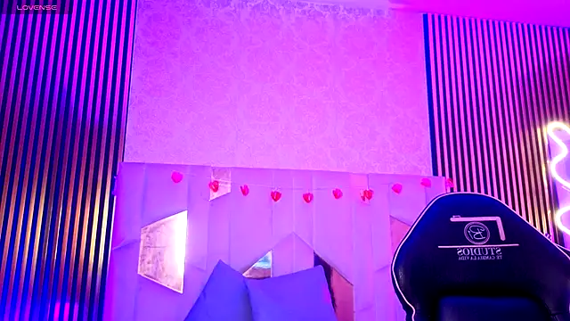 LIHIAN TAY online show from 05/12/26, 01:06