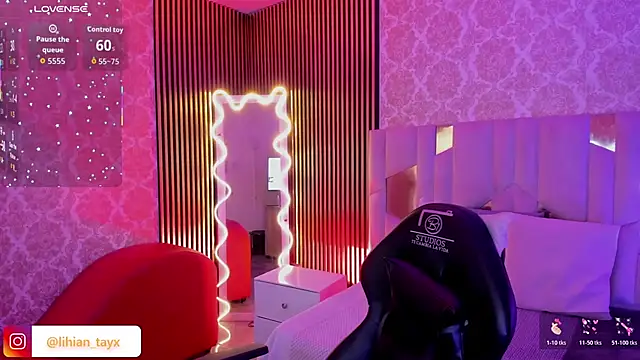 LIHIAN TAY online show from 11/06/25, 02:37