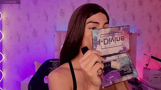 LIHIAN TAY online show from 03/08/26, 12:30