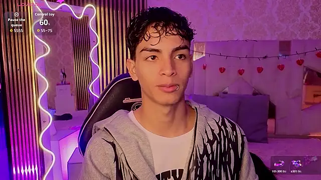 LIHIAN TAY online show from 02/10/26, 04:00