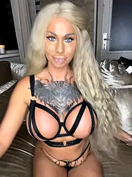 Snapshot of dutchbarbie chatting on 09/24/25, 06:25 dutchbarbie online show from 09/24/25, 06:25
