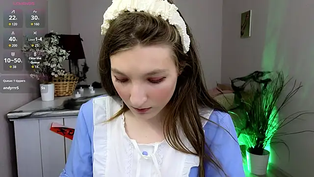 Mia Myles online show from 10/31/25, 10:12