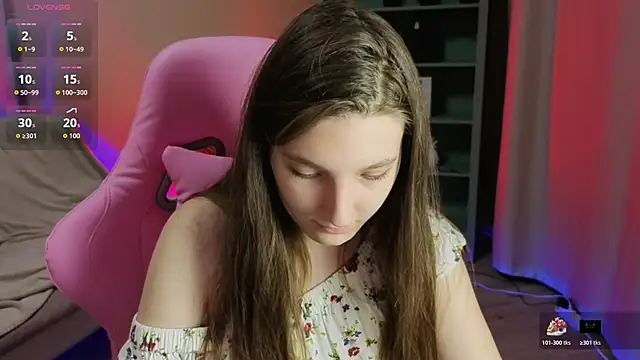 Mia Myles online show from 11/11/25, 10:21