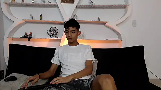 PRETTY SEX1 online show from 11/12/25, 01:15