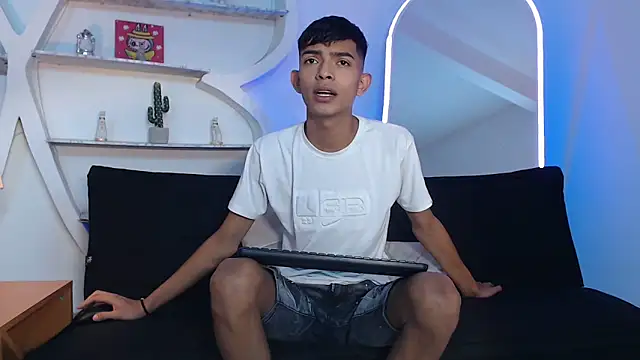 PRETTY SEX1 online show from 10/03/25, 01:23