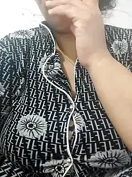 rousaa online show from 01/10/26, 01:17