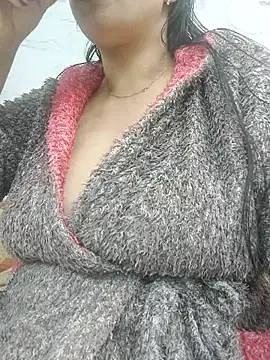 rousaa online show from 04/14/26, 04:12