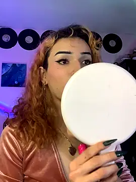 Snapshot of meghan_devil_ chatting on 10/08/25, 06:26 meghan devil  online show from 10/08/25, 06:26