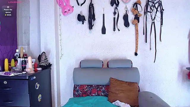 angierot2025 online show from 11/09/25, 02:59