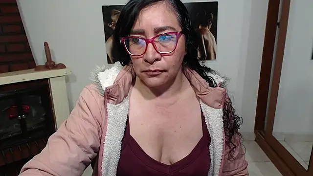 Snapshot of Grace_mature_milf chatting on 09/16/25, 10:49 Grace mature milf online show from 09/16/25, 10:49