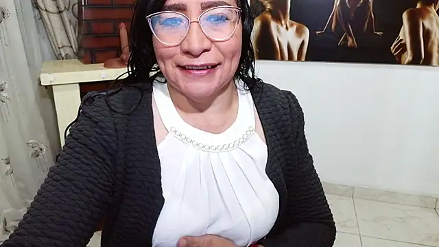 Snapshot of Grace_mature_milf chatting on 12/04/25, 10:14 Grace mature milf online show from 12/04/25, 10:14