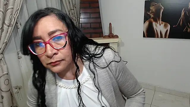 Snapshot of Grace_mature_milf chatting on 09/29/25, 10:11 Grace mature milf online show from 09/29/25, 10:11
