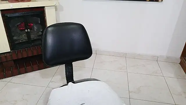 Snapshot of Grace_mature_milf chatting on 12/14/25, 11:16 Grace mature milf online show from 12/14/25, 11:16