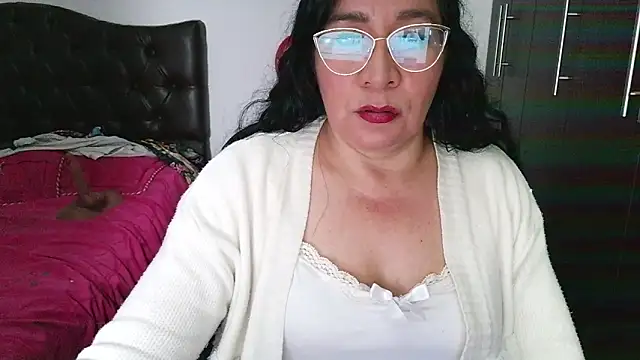 Snapshot of Grace_mature_milf chatting on 06/11/26, 11:13 Grace mature milf online show from 06/11/26, 11:13