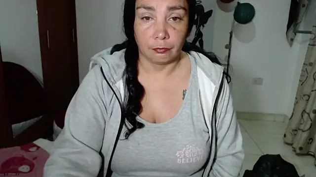 Snapshot of Vivian_milf_paint chatting on 09/19/25, 03:21 Vivian milf paint online show from 09/19/25, 03:21