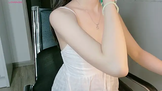 Snapshot of Ryeon_99 chatting on 05/29/26, 03:12 Ryeon 99 online show from 05/29/26, 03:12