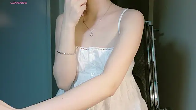 Ryeon 99 online show from 03/27/26, 02:18