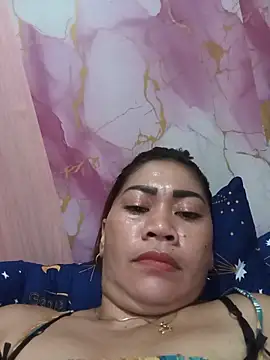 sexybitch 02 online show from 05/13/26, 06:42