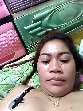 sexybitch 02 online show from 04/15/26, 08:09