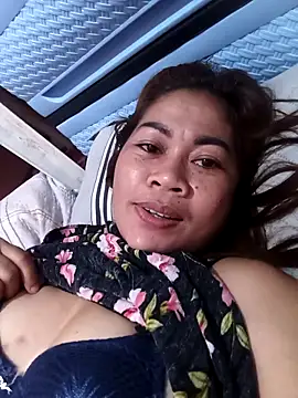 sexybitch 02 online show from 04/01/26, 11:33