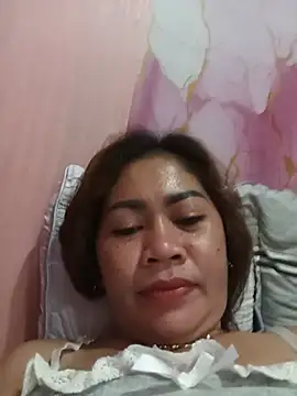 sexybitch 02 online show from 05/15/26, 04:21