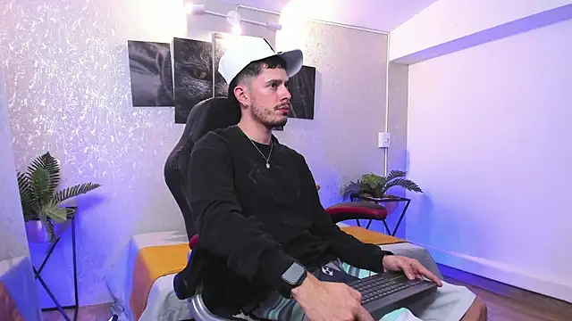 nils saint online show from 11/26/25, 04:01