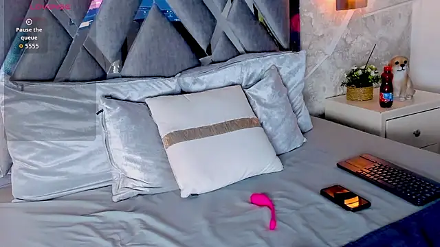 nils saint online show from 11/15/25, 08:29