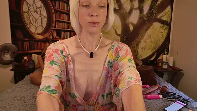 HaileeAtHome online show from 07/21/26, 10:33