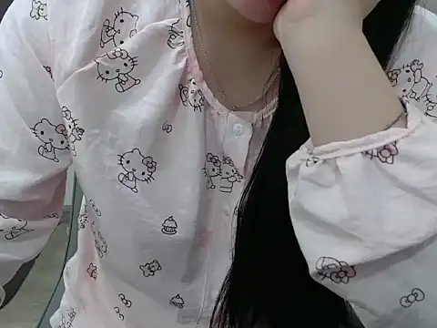 Snapshot of Zhi__2k6 chatting on 09/28/25, 05:09 Zhi 2k6 online show from 09/28/25, 05:09