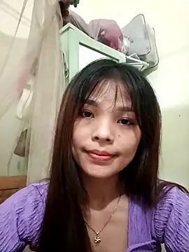 Snapshot of Ocnguyety chatting on 10/14/25, 12:50 Ocnguyety online show from 10/14/25, 12:50