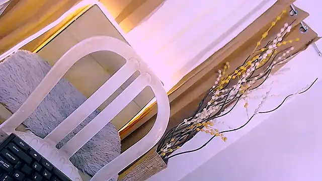 seductive nikki online show from 10/26/25, 09:59