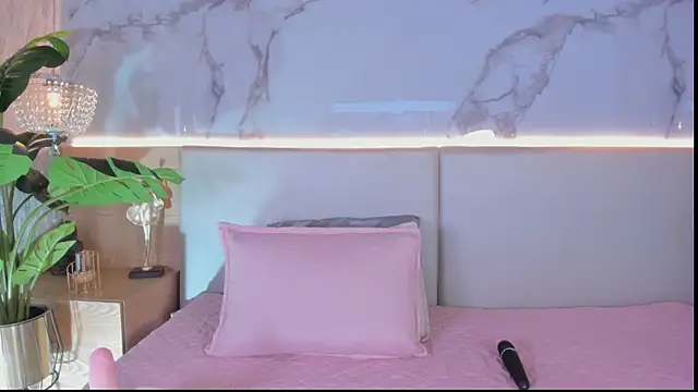 ValSmith  online show from 04/13/26, 04:27