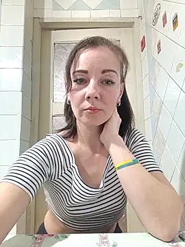 Adeline3302 online show from 04/07/26, 10:22