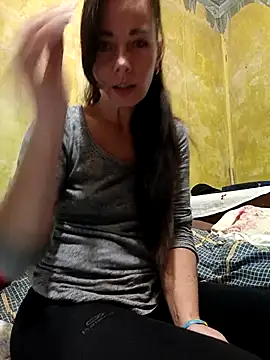 Adeline3302 online show from 10/05/25, 04:09