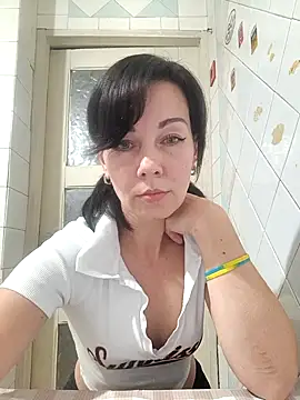 Adeline3302 online show from 11/21/25, 03:44