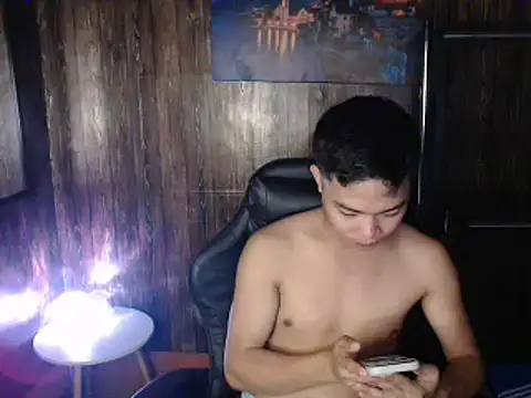 hotzachery online show from 04/10/26, 05:14