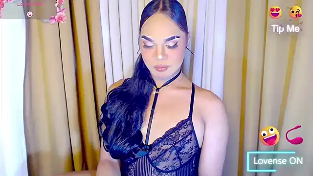 Snapshot of Dream_Mistress chatting on 10/14/25, 07:20 Dream Mistress online show from 10/14/25, 07:20