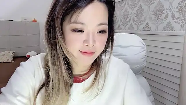 Holiland online show from 10/22/25, 01:16