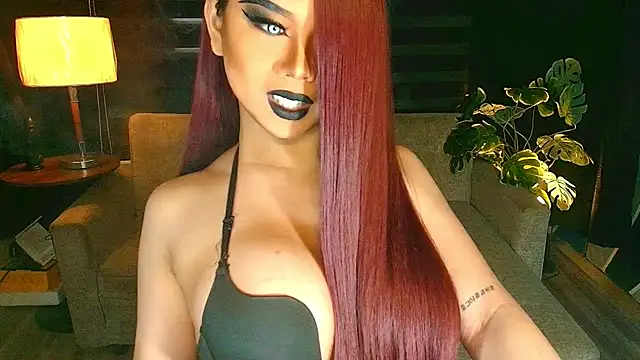 Snapshot of KarlaFrost chatting on 07/10/26, 03:28 KarlaFrost online show from 07/10/26, 03:28