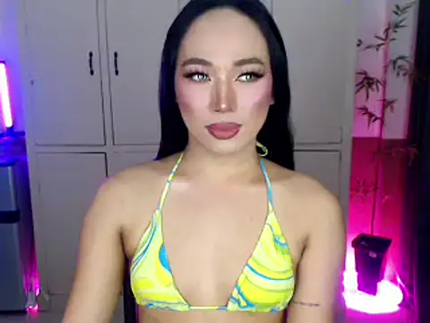 Snapshot of Spicy_kinky chatting on 05/27/26, 06:15 Spicy kinky online show from 05/27/26, 06:15