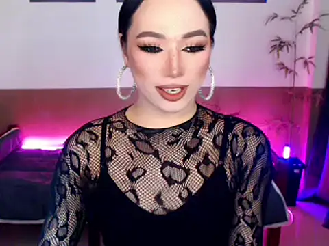 Snapshot of Spicy_kinky chatting on 05/12/26, 05:37 Spicy kinky online show from 05/12/26, 05:37