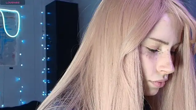 PieraMarch online show from 10/13/25, 07:04