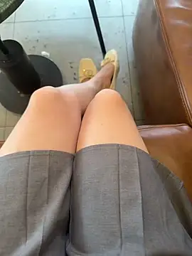 Meii-meyy online show from 04/11/26, 07:45