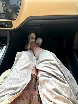 Meii-meyy online show from 11/16/25, 07:46