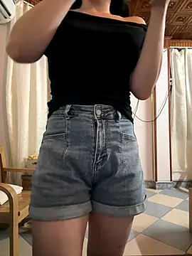 Meii-meyy online show from 10/17/25, 04:53