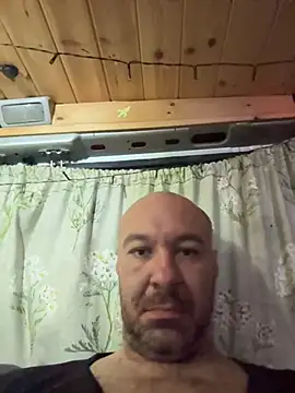 Snapshot of annubis69 chatting on 10/10/25, 01:45 annubis69 online show from 10/10/25, 01:45